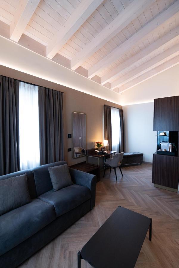 3T Boutique Hotel Ivrea Buitenkant foto