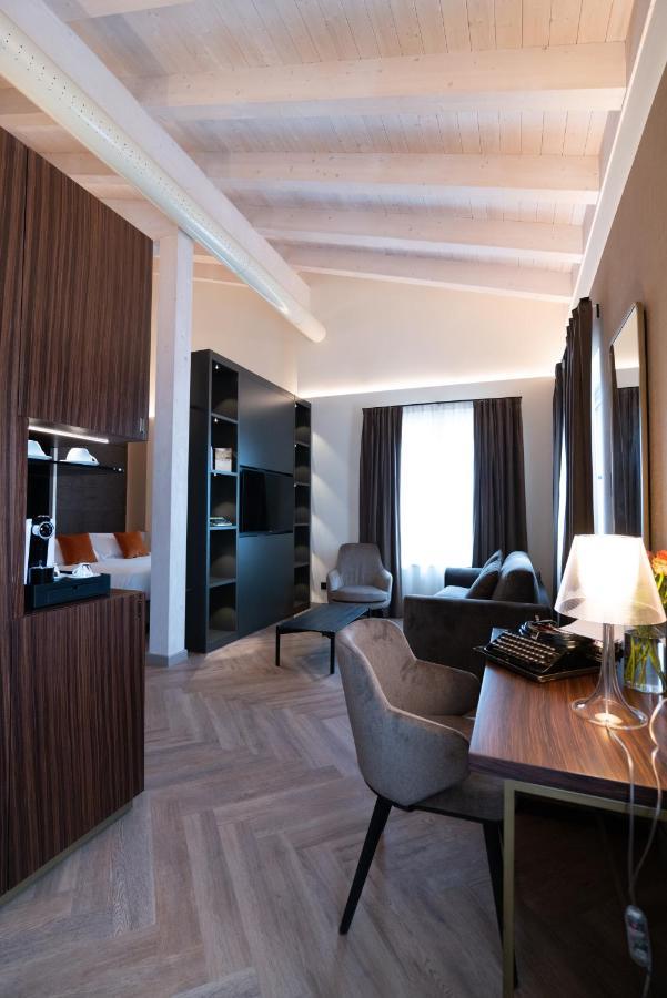 3T Boutique Hotel Ivrea Buitenkant foto